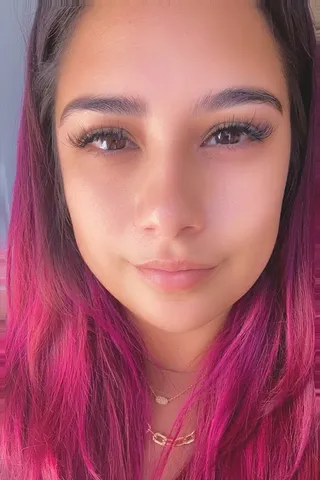 Client selfie with lash extensions, shared by Veronica Salazar on Google